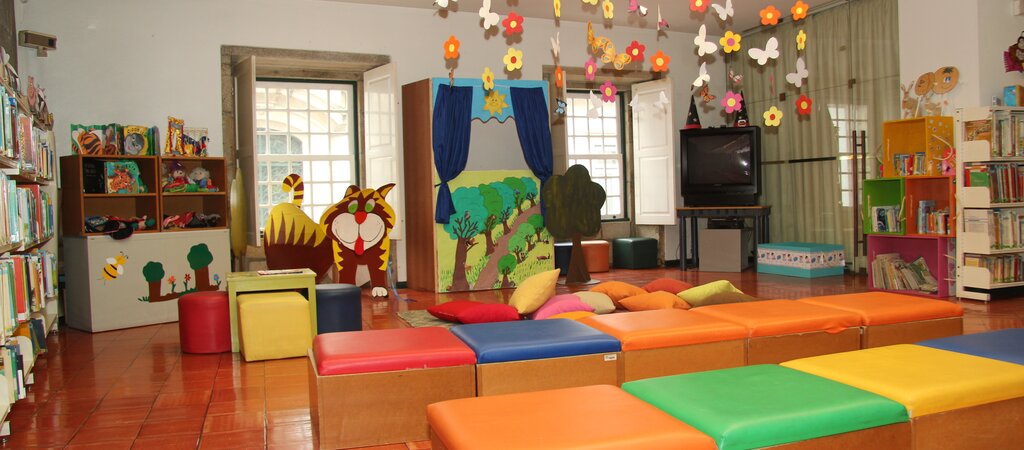 Bilblioteca 4 1 1024 450