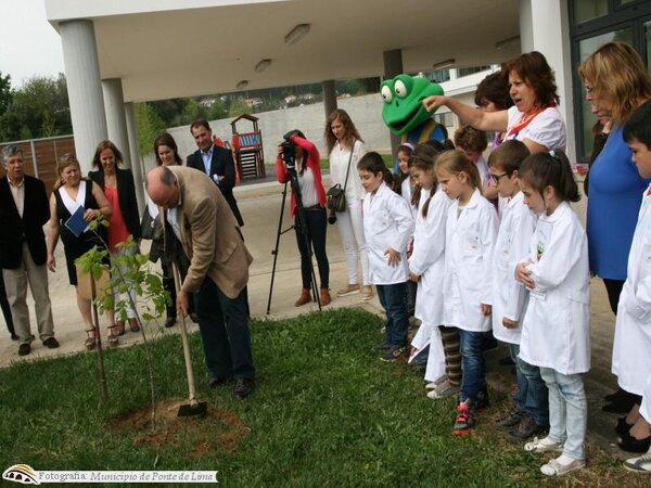 Galeriainauguracaoecd 14abril15 19 1 1024 450